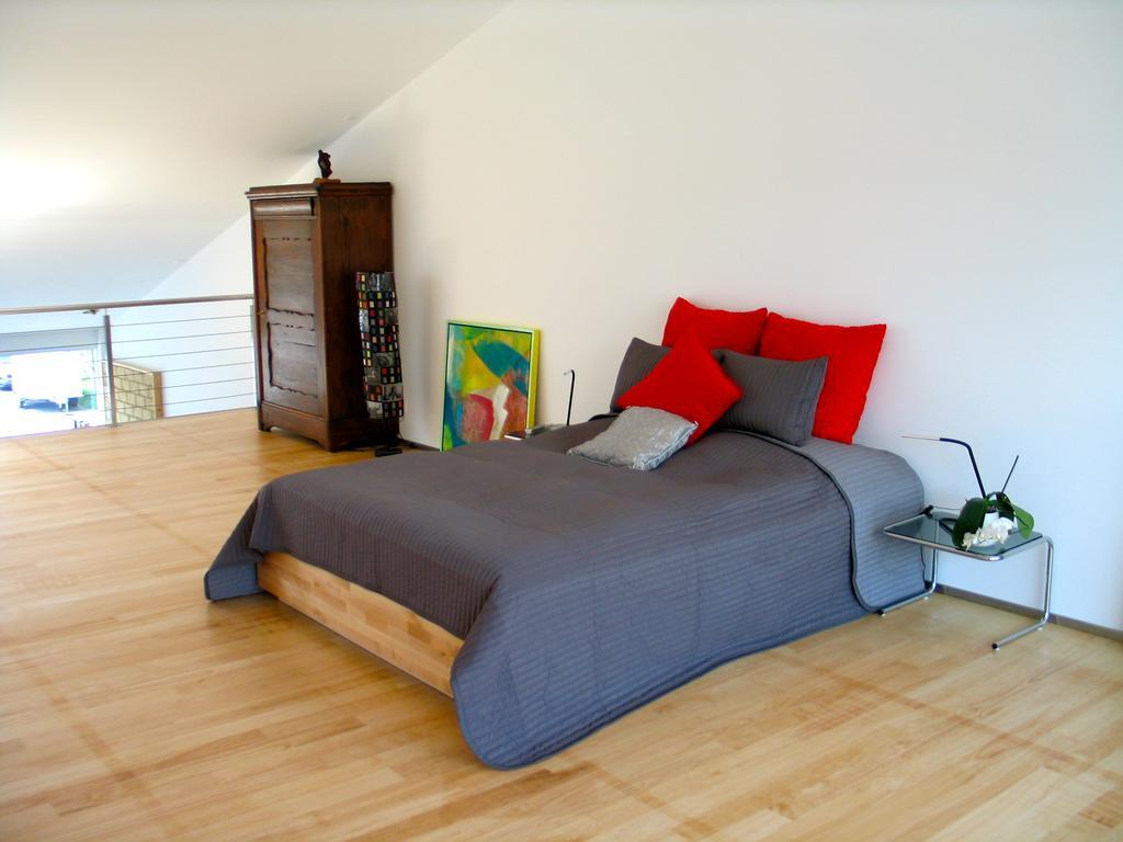Artist'S Loft Zur Maloya Ormalingen Quarto foto